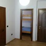 Vendégház Bujtina E Tomorrit *