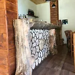 Vendégház Bujtina E Tomorrit *