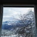 Bujtina E Tomorrit *