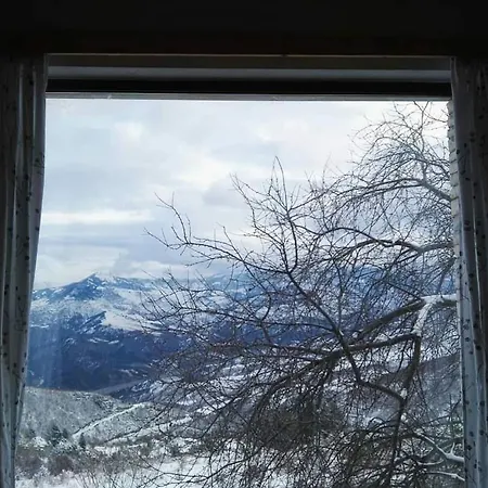 Bujtina E Tomorrit *