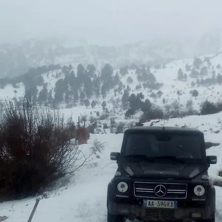 Bujtina E Tomorrit بيت ضيافة *