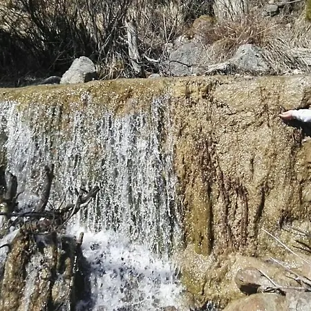 بيت ضيافة Bujtina E Tomorrit *