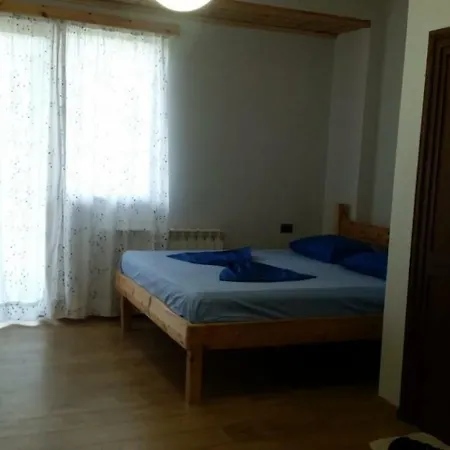 게스트하우스 Bujtina E Tomorrit *