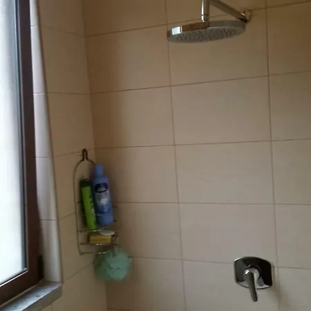 Guest house Bujtina E Tomorrit Ujanik