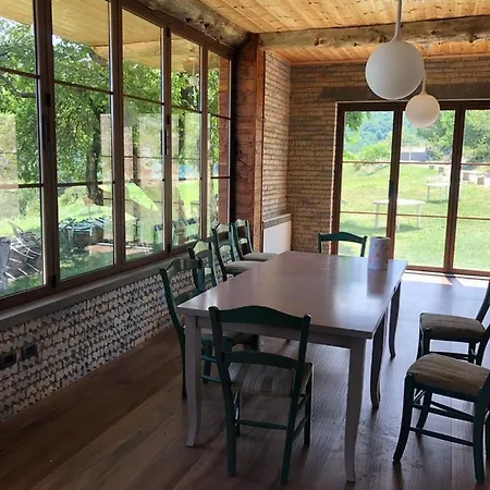 Guest house Bujtina E Tomorrit