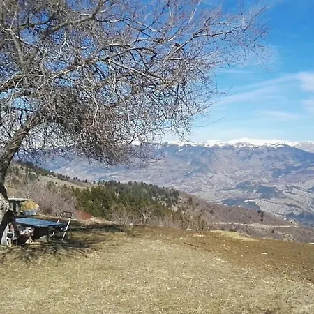 Bujtina E Tomorrit Guest house Ujanik