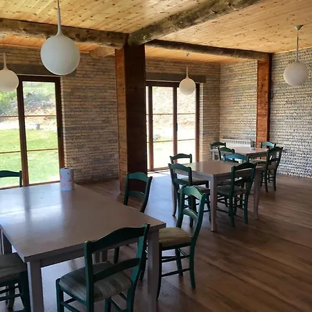 Bujtina E Tomorrit *