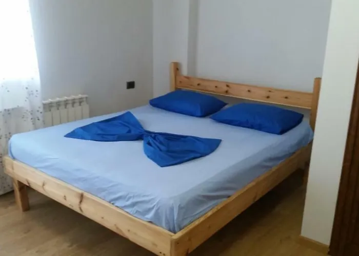 Pensjonat Bujtina E Tomorrit Ujanik