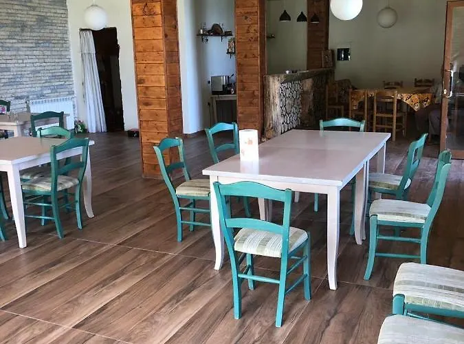 Bujtina E Tomorrit Pensjonat *