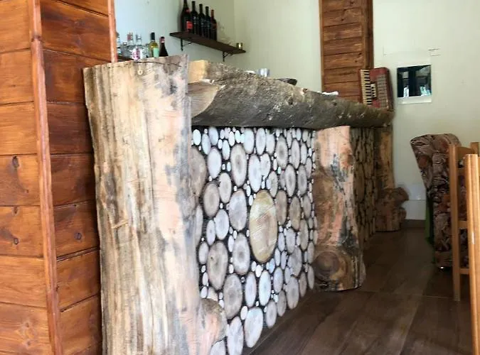 Pensjonat Bujtina E Tomorrit *