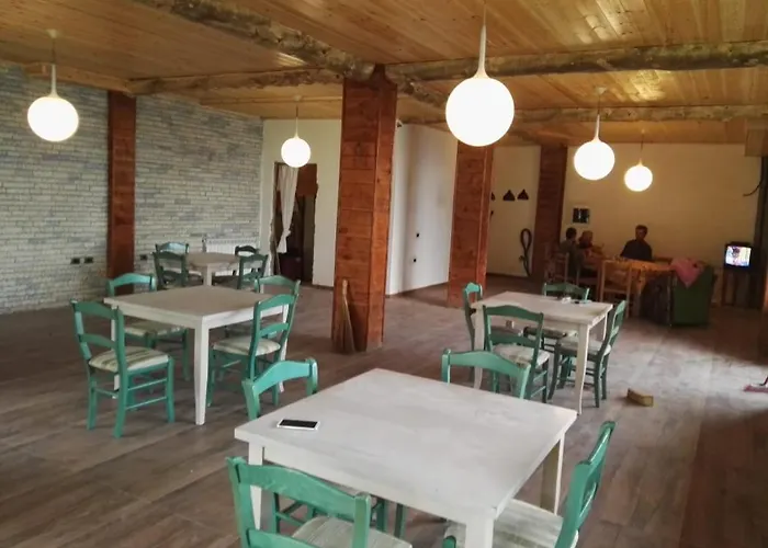 Pensjonat Bujtina E Tomorrit *