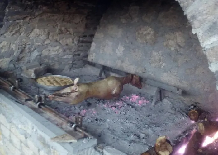 Pensjonat Bujtina E Tomorrit