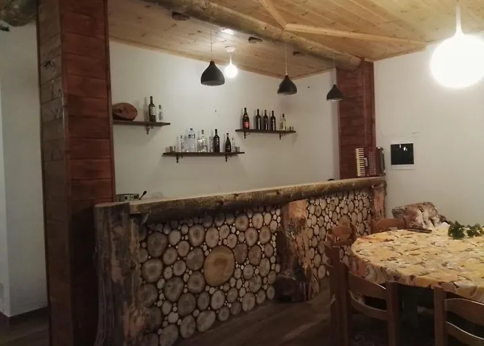 Bujtina E Tomorrit Pensjonat