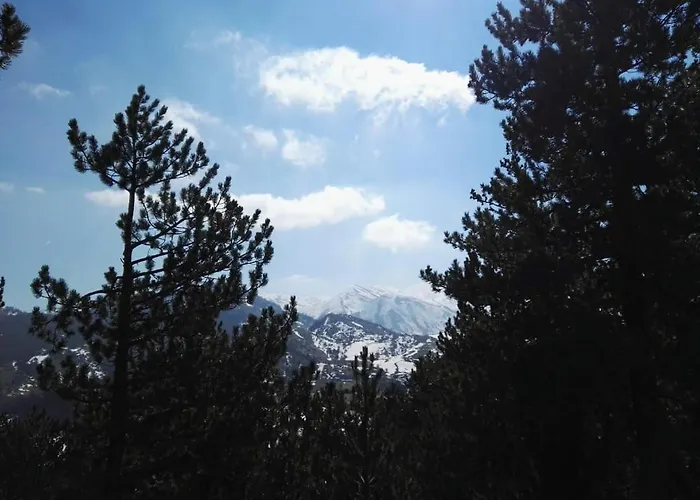 Bujtina E Tomorrit Pensjonat