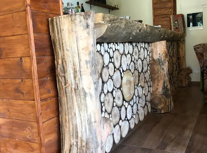 Bujtina E Tomorrit Pensjonat Ujanik