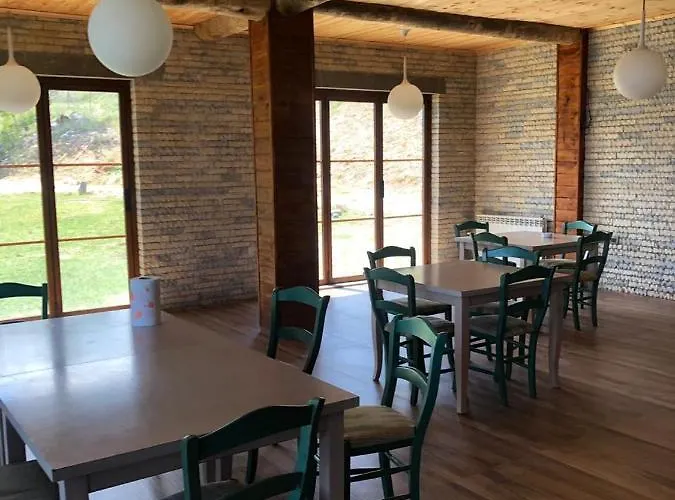 Bujtina E Tomorrit *