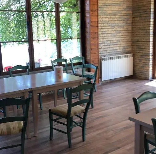 Bujtina E Tomorrit Ujanik