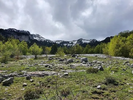 Bujtina E Tomorrit Pensjonat