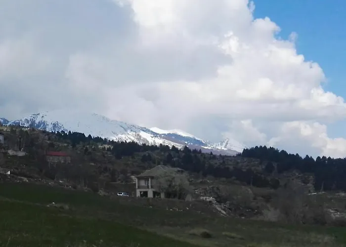 Bujtina E Tomorrit Pensjonat *